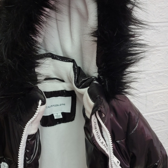 Calvin Klein Black & White 3/4 puffer coat girls size 5 - Picture 3 of 4